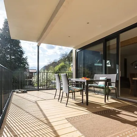 豪斯安姆斯坦酒店 *