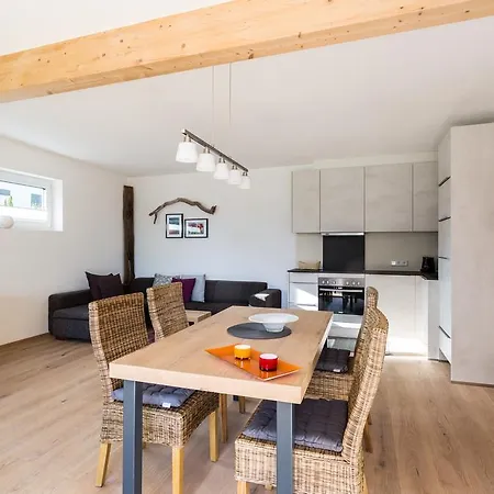 豪斯安姆斯坦酒店 公寓 *