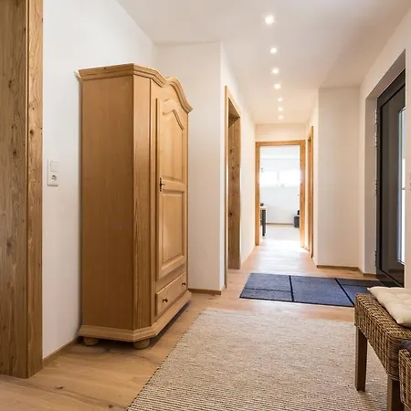 豪斯安姆斯坦酒店 * 厄茨