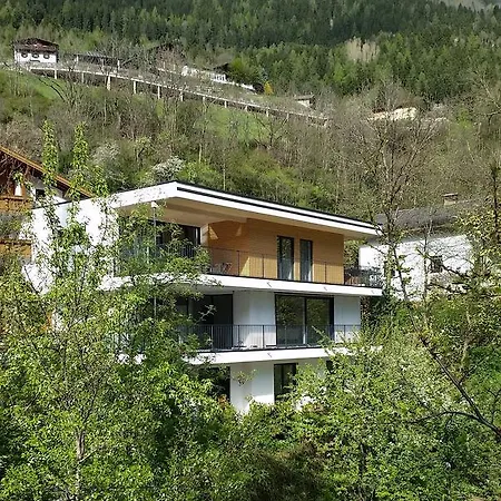 豪斯安姆斯坦酒店 * 厄茨